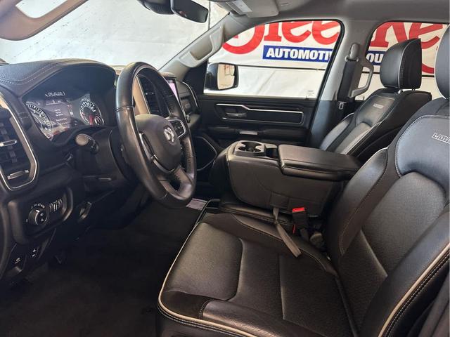 Photo of 2022 Diamond Black Crystal Pearlcoat RAM 1500