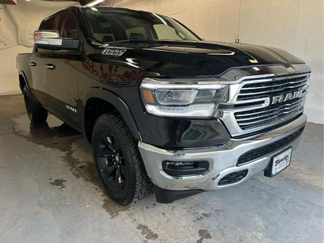 Photo of 2022 Diamond Black Crystal Pearlcoat RAM 1500
