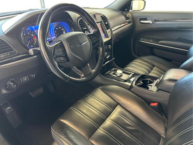 Photo of 2022 Bright White Clearcoat Chrysler 300