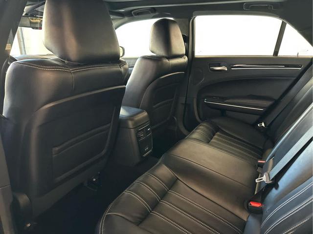 Photo of 2022 Bright White Clearcoat Chrysler 300