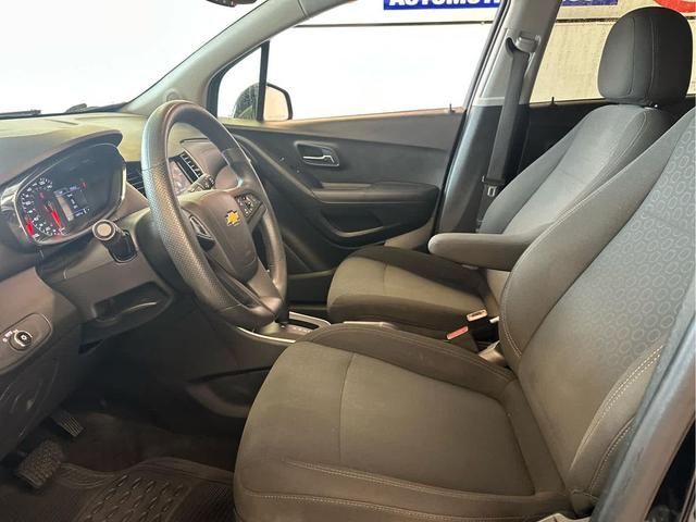 Photo of 2020 Mosaic Black Metallic Chevrolet Trax