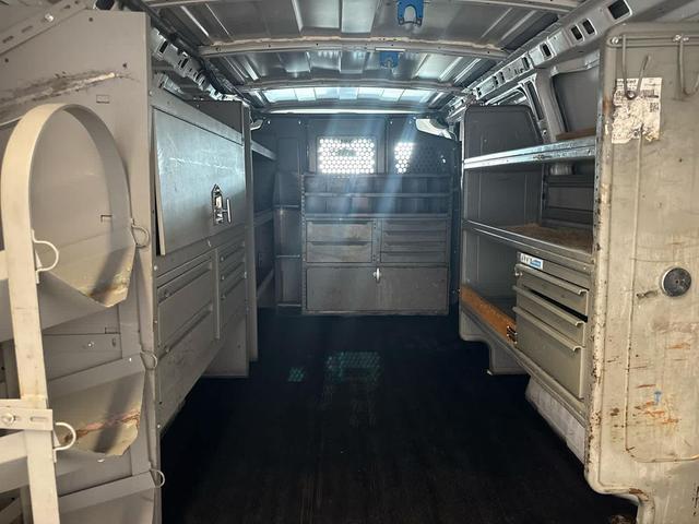 Photo of 2018 Summit White GMC Savana 2500