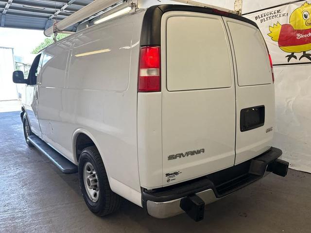 Photo of 2018 Summit White GMC Savana 2500