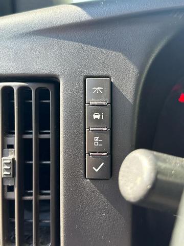 Photo of 2018 Summit White GMC Savana 2500