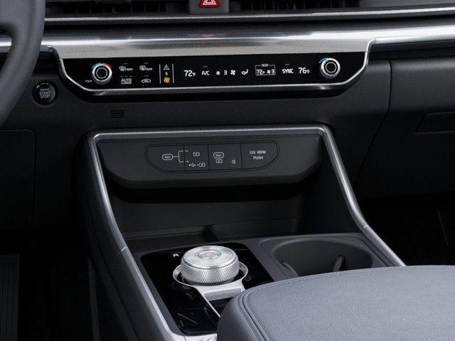 Photo of 2026 Ceramic Silver Kia Carnival