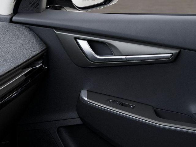 Photo of 2025 Glacier White Pearl Kia EV6