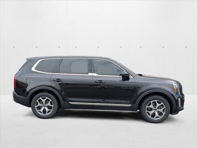 Photo of 2022 Black Copper Kia Telluride