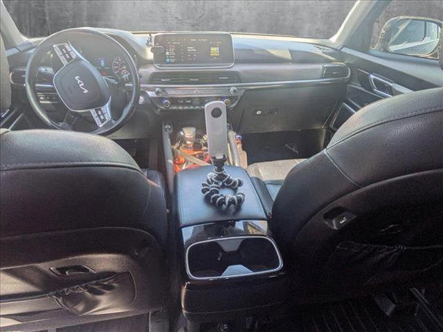 Photo of 2022 Black Copper Kia Telluride