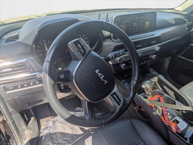 Photo of 2022 Black Copper Kia Telluride