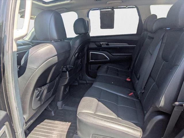 Photo of 2022 Black Copper Kia Telluride