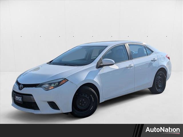 Photo of 2016 Super White Toyota Corolla