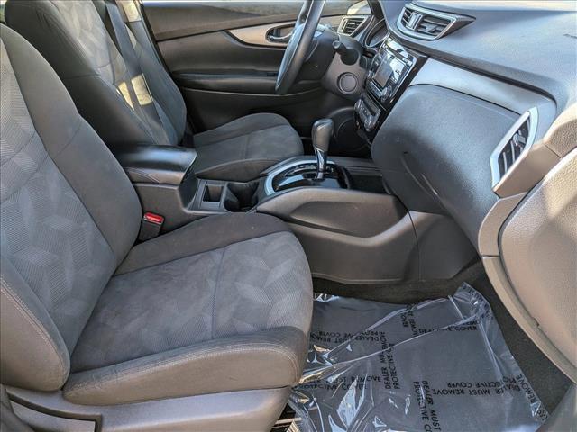 Photo of 2016 Arctic Blue Metallic Nissan Rogue