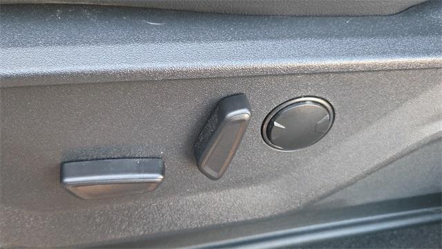 Photo of 2025 White Metallic Ford F-150