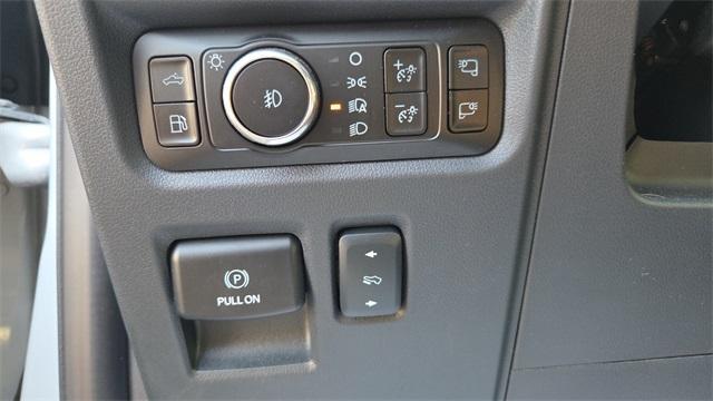 Photo of 2025 White Metallic Ford F-150