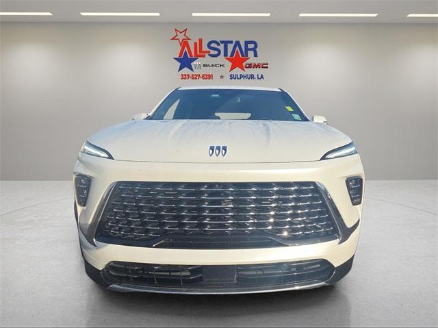Photo of 2025 White Frost Tri-Coat Buick Enclave