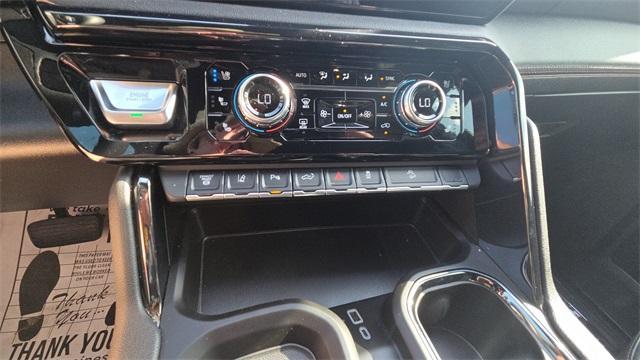 Photo of 2024 Summit White GMC Sierra 2500