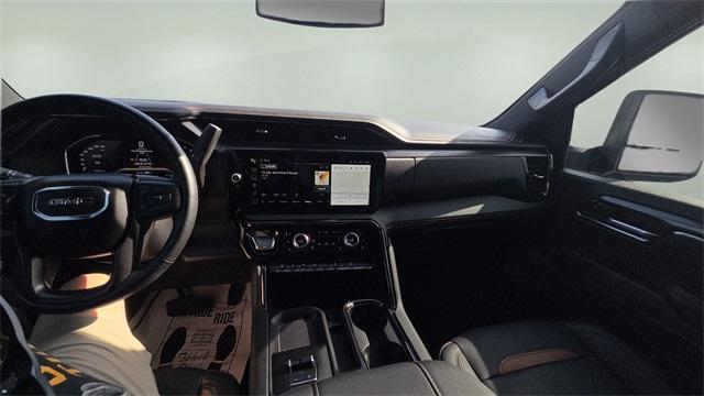 Photo of 2024 Summit White GMC Sierra 2500