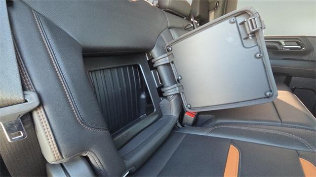 Photo of 2024 Summit White GMC Sierra 2500