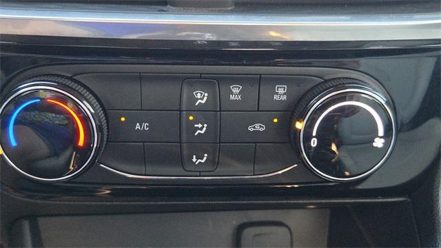 Photo of 2024 White Frost Tri-Coat Buick Encore GX