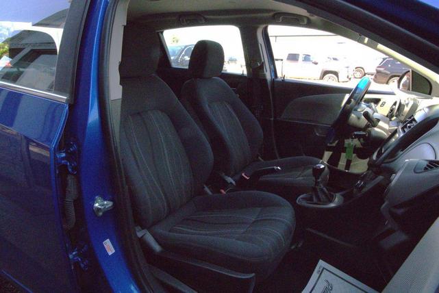 Photo of 2016 Kinetic Blue Metallic Chevrolet Sonic