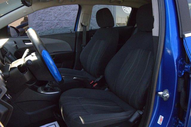 Photo of 2016 Kinetic Blue Metallic Chevrolet Sonic