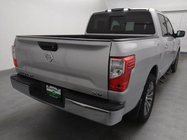 Photo of 2017 Brilliant Silver Nissan Titan