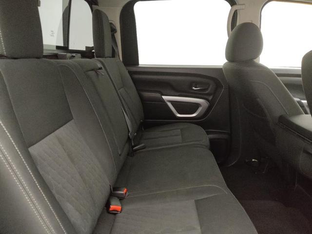 Photo of 2017 Brilliant Silver Nissan Titan