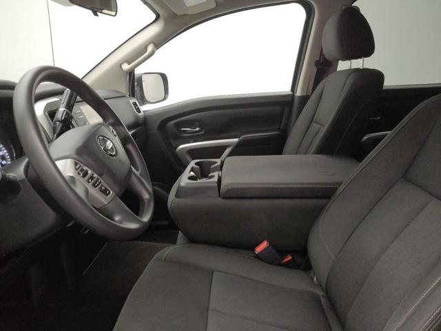 Photo of 2017 Brilliant Silver Nissan Titan