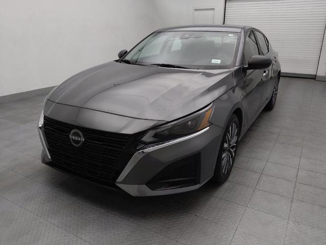 Photo of 2024 Gun Metallic Nissan Altima