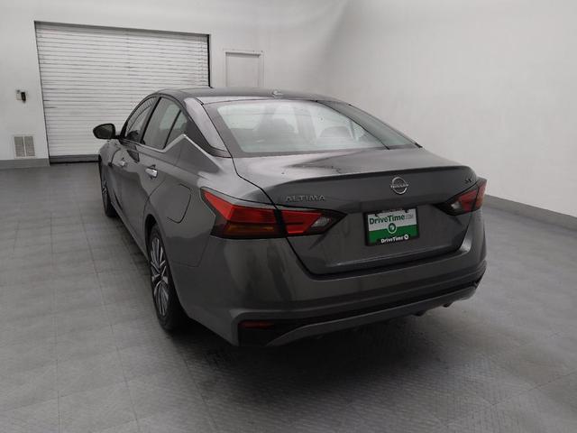 Photo of 2024 Gun Metallic Nissan Altima