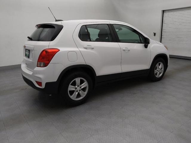 Photo of 2019 Summit White Chevrolet Trax