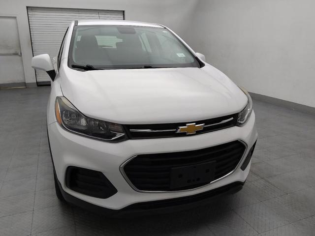 Photo of 2019 Summit White Chevrolet Trax