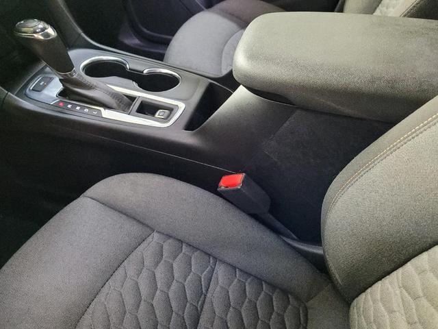 Photo of 2018 White Chevrolet Equinox