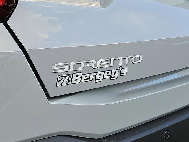 Photo of 2025 Wolf Gray Kia Sorento