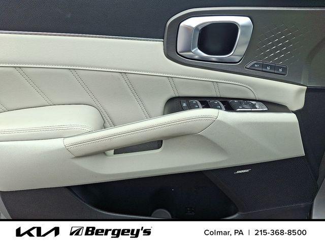 Photo of 2023 Steel Gray Kia Sorento Hybrid