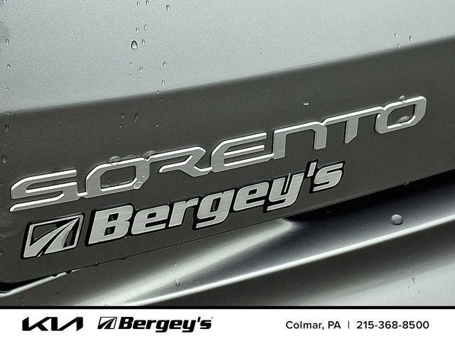 Photo of 2023 Steel Gray Kia Sorento Hybrid