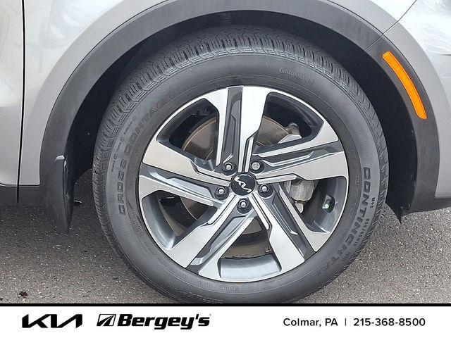 Photo of 2023 Steel Gray Kia Sorento Hybrid