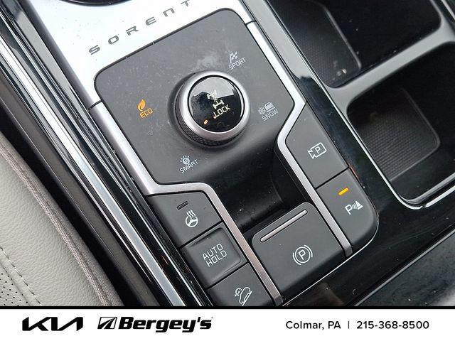 Photo of 2023 Steel Gray Kia Sorento Hybrid