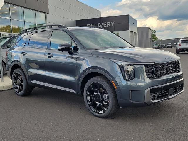 Photo of 2025 Gravity Grey Kia Sorento
