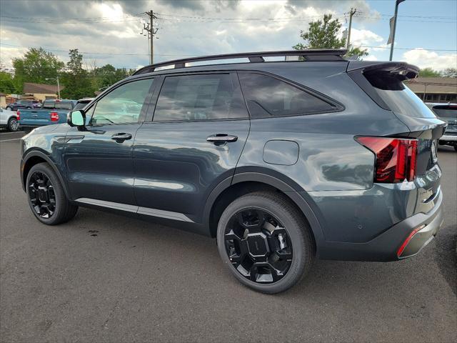 Photo of 2025 Gravity Grey Kia Sorento