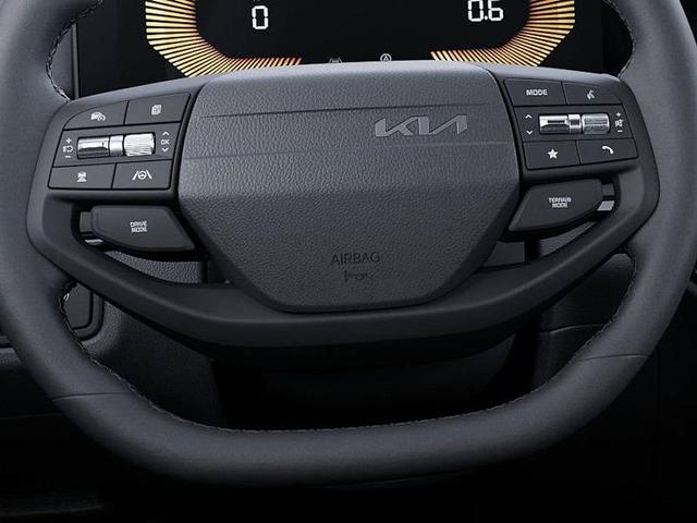 Photo of 2026 Glacial White PE Kia Sportage