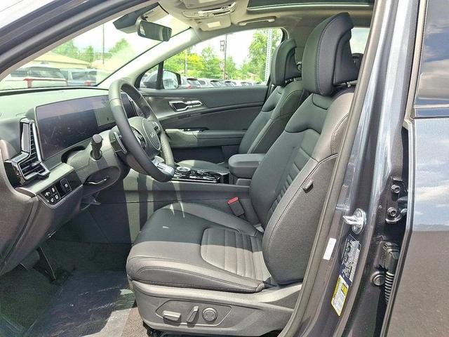 Photo of 2025 Gravity Gray Kia Sportage Hybrid