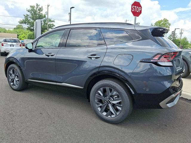Photo of 2025 Gravity Gray Kia Sportage Hybrid