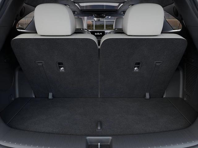 Photo of 2025 Silky Silver Kia Sorento Hybrid