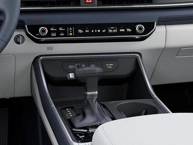 Photo of 2026 Ceramic Silver Kia Carnival