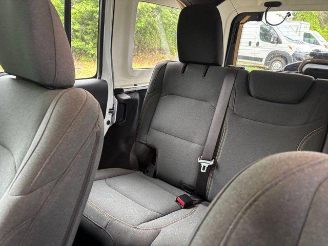 Photo of 2025 Bright White Clearcoat Jeep Wrangler