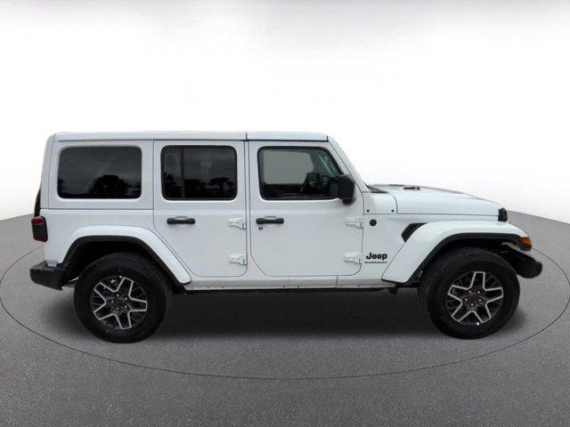 Photo of 2025 Bright White Clearcoat Jeep Wrangler