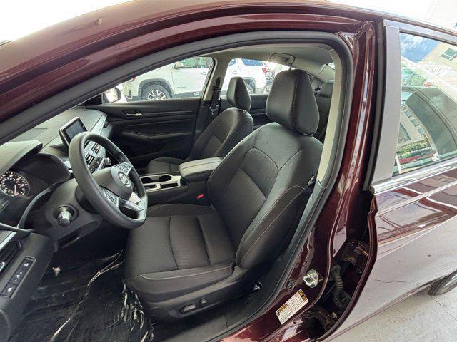 Photo of 2024 Garnet Pearl Metallic Nissan Altima