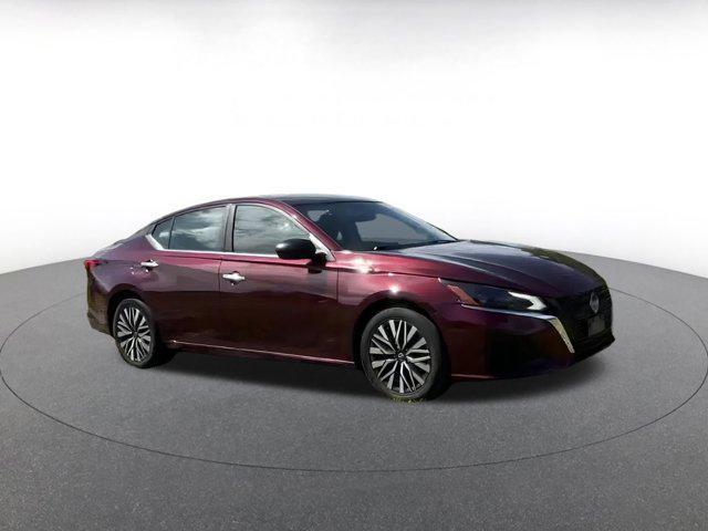 Photo of 2024 Garnet Pearl Metallic Nissan Altima