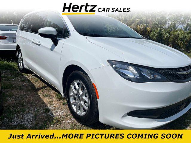 2023 Chrysler Voyager